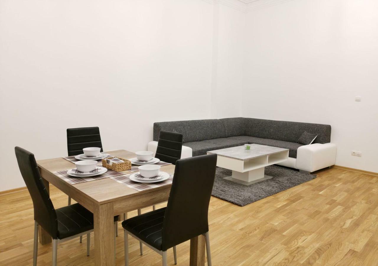 Roter Hof Apartments Виена Екстериор снимка